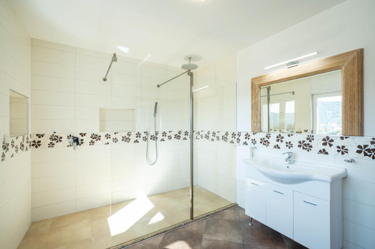 Luxury Villa Ivana Marina Exterior photo