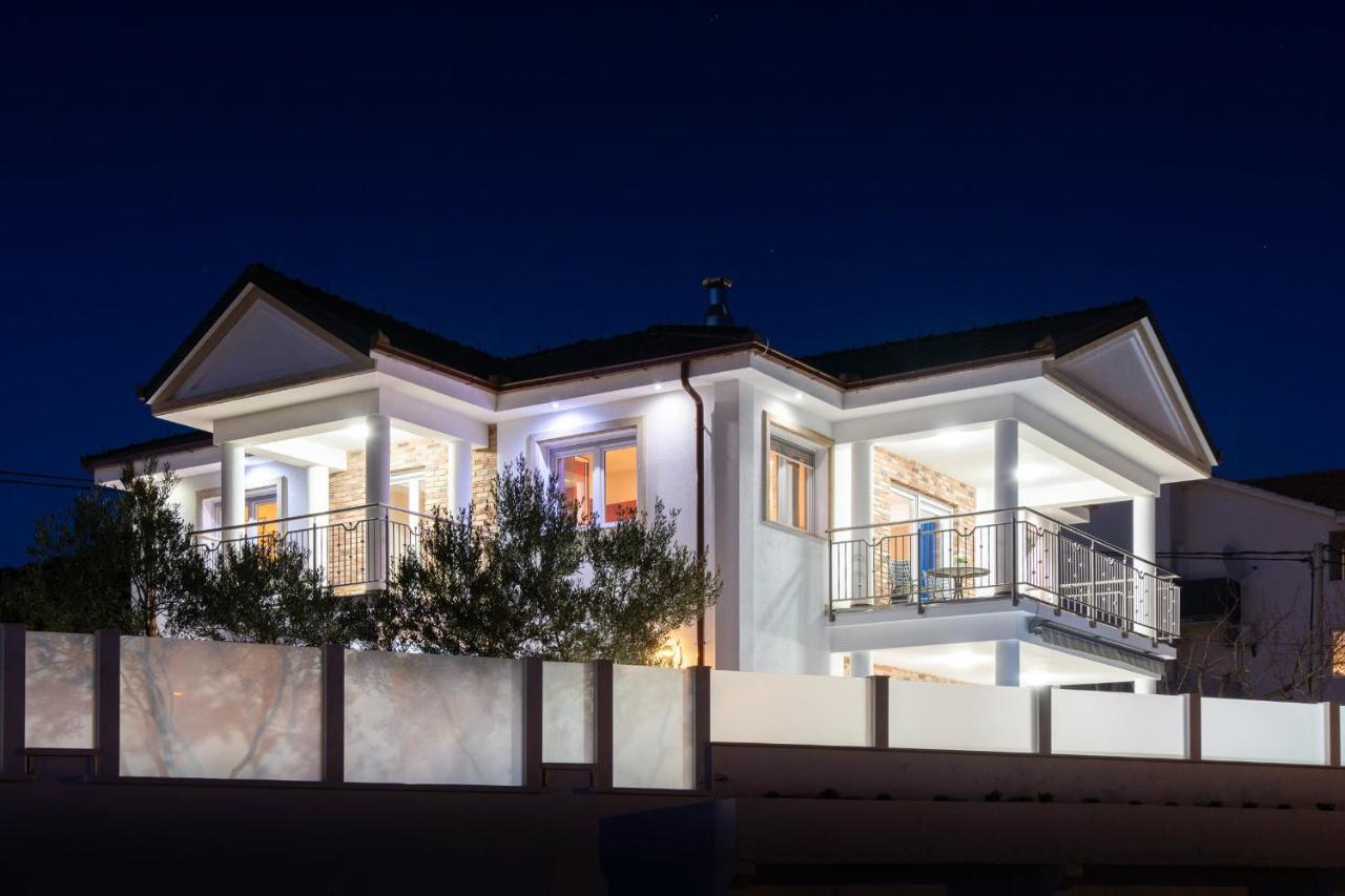 Luxury Villa Ivana Marina Exterior photo