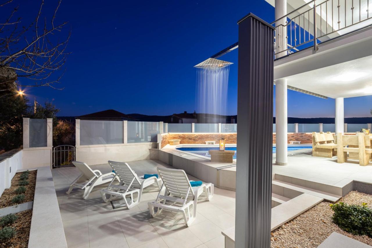 Luxury Villa Ivana Marina Exterior photo