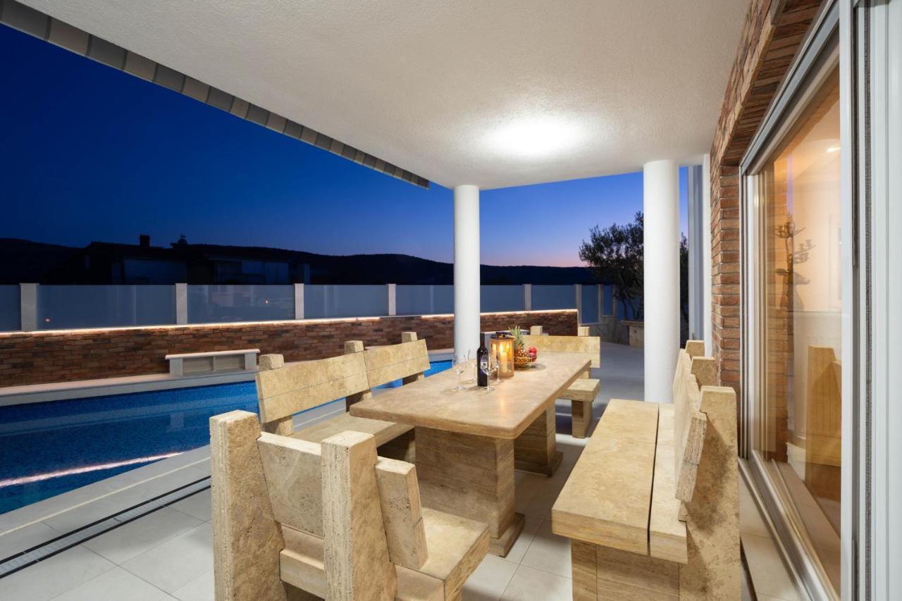 Luxury Villa Ivana Marina Exterior photo