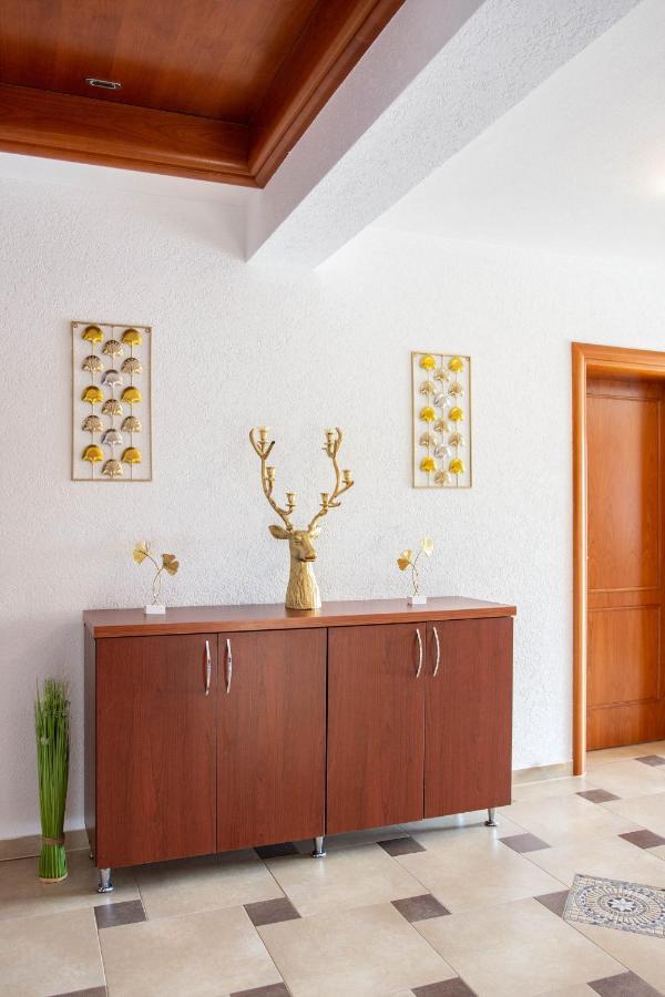 Luxury Villa Ivana Marina Exterior photo